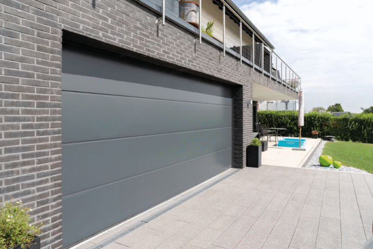Wie ein Garagentor Ihr Zuhause sicherer macht